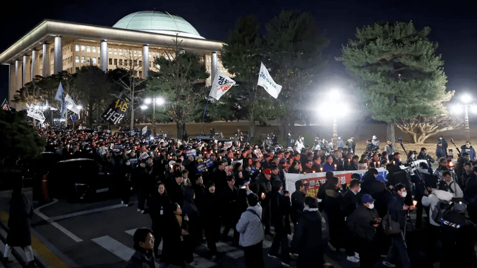 كوريا الجنوبية.. استمرار المظاهرات واستقالات في حزب الرئيس