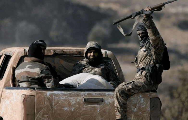 أول تعليق من الجيش السوري على دخول المسلحين إلى حماة