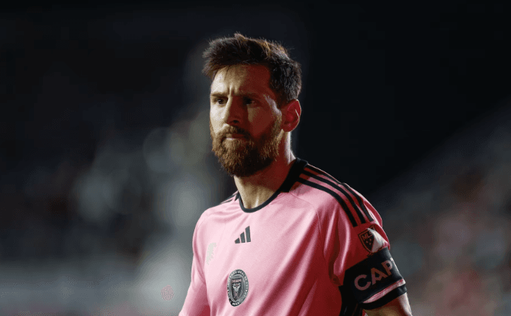 رد فعل غاضب من ميسي على سؤال ساخر حول حياته االشخصية يشعل التفاعل