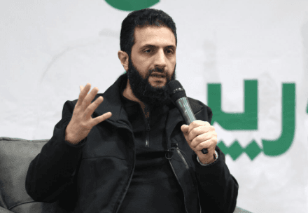 سوريا.. من هو الجولاني وما جنسيته وأين ولد؟