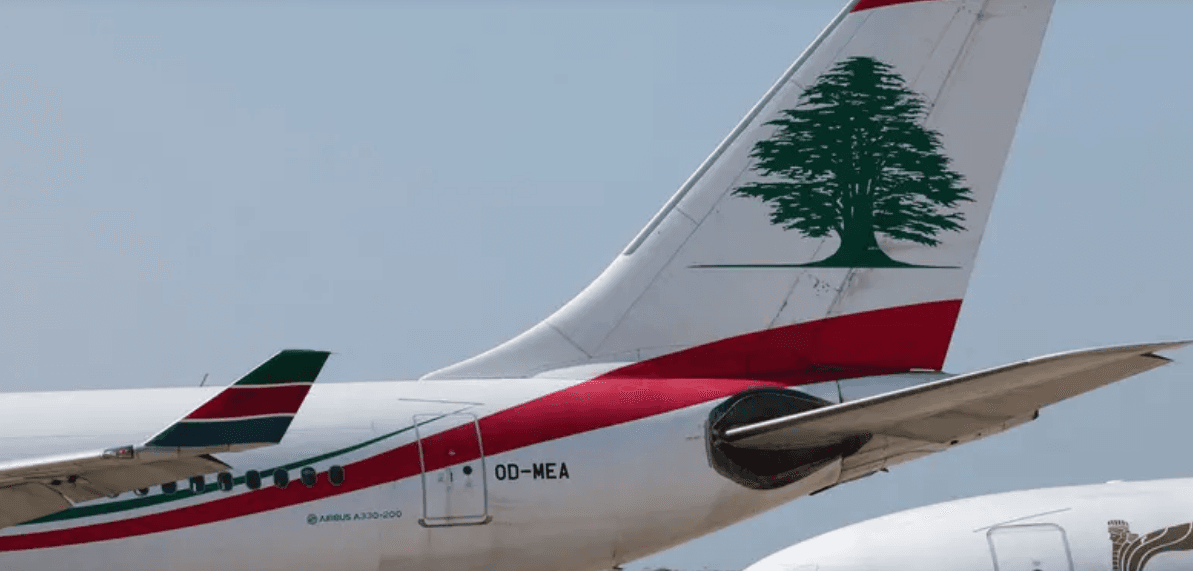 لبنان.. صور رجالات الأسد بمطار بيروت و20 اسماً للإنتربول