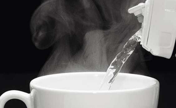 مشروب ساخن ورخيص لحرق دهون البطن.. تعرًف عليه