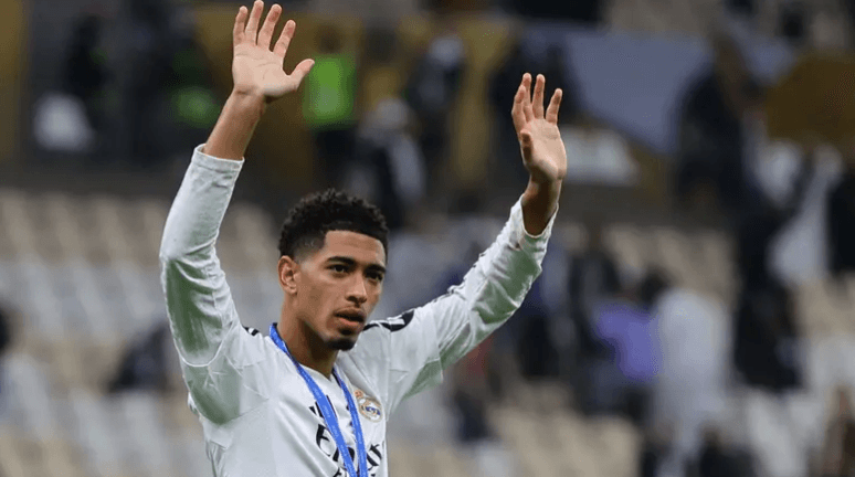 نجم ريال مدريد يوقع لناد إنجليزي 10 سنوات