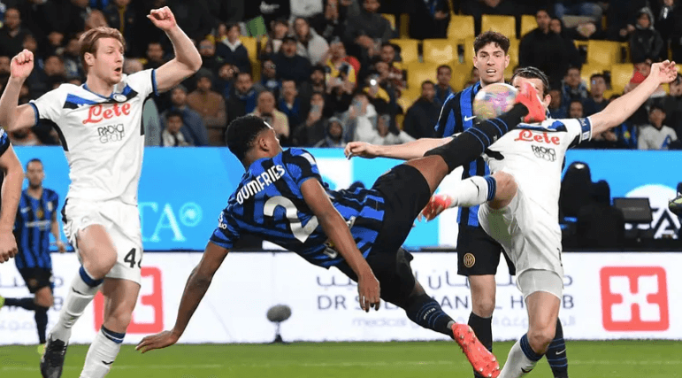 كأس السوبر الإيطالية.. ماذا فعل دومفريس بإنتر؟