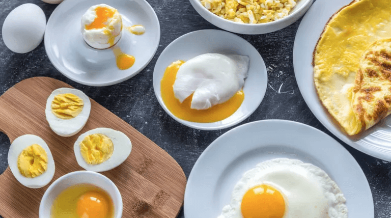 كم يحتاج جسمك من البروتين يوميًا؟ دليلك الكامل حسب وزنك وأهدافك الصحية