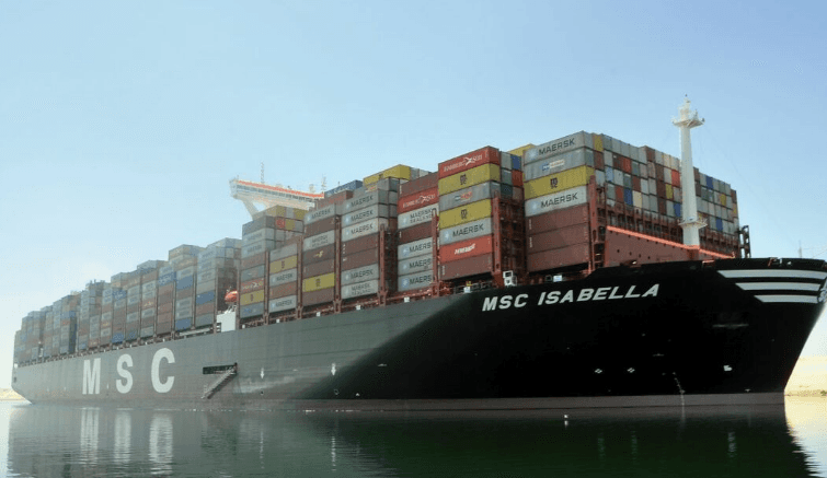 أكبر مالك للسفن في اليابان يعلًق على المرور عبر البحر الأحمر