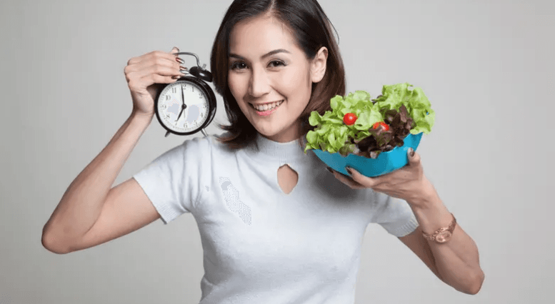 8 فوائد صحية لتناول الطعام ببطء.. هذه أبرزها