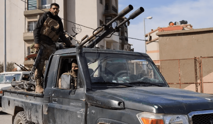 سوريا.. احتواء التوتر في الساحل وتنفيذ عمليات بمسقط عائلة الأسد