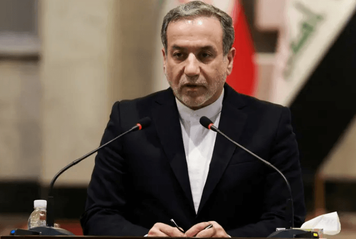 عراقجي يحذر: دخول أميركا يهدد الجميع!