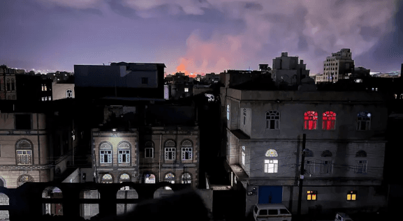 50 غارة أميركية ضد الحوثي بصنعاء والحديدة وعمران