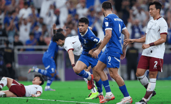 هذا ما فعله لاعبو غوانغجو بعد الخسارة من الهلال