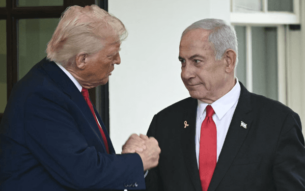 ترامب لنتنياهو: سكان غزة يعانون