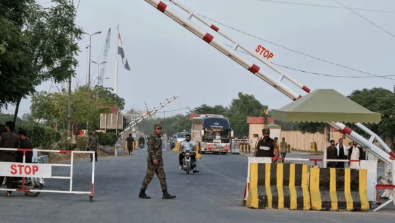 تأهب باكستاني بعد أنباء عن توغل هندي وشيك