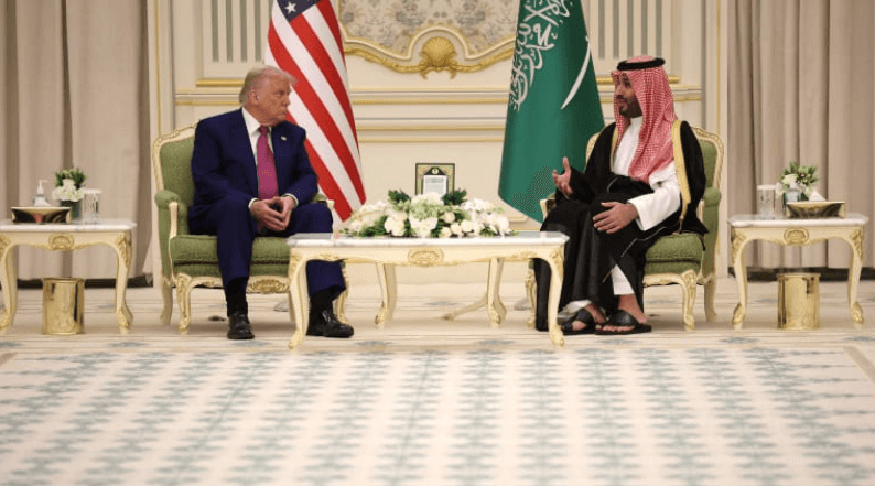 “حكيم سابق سنه”.. ترامب يشيد بمحمد بن سلمان