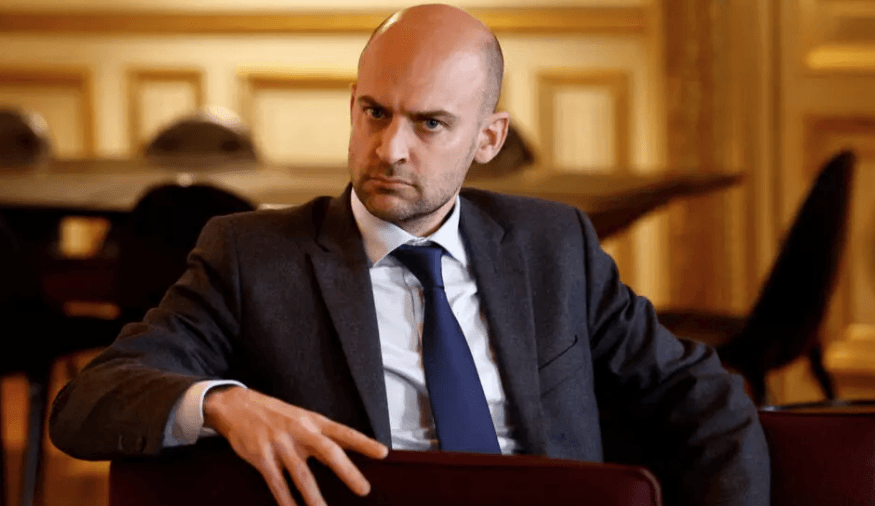 حرب من نوع آخر تشتعل بين الجزائر وفرنسا