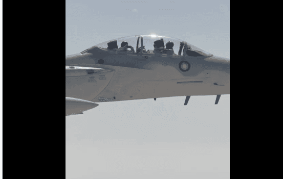 ماذا فعل طيار قطري بجانب الطائرة الرئاسة الأميركية؟