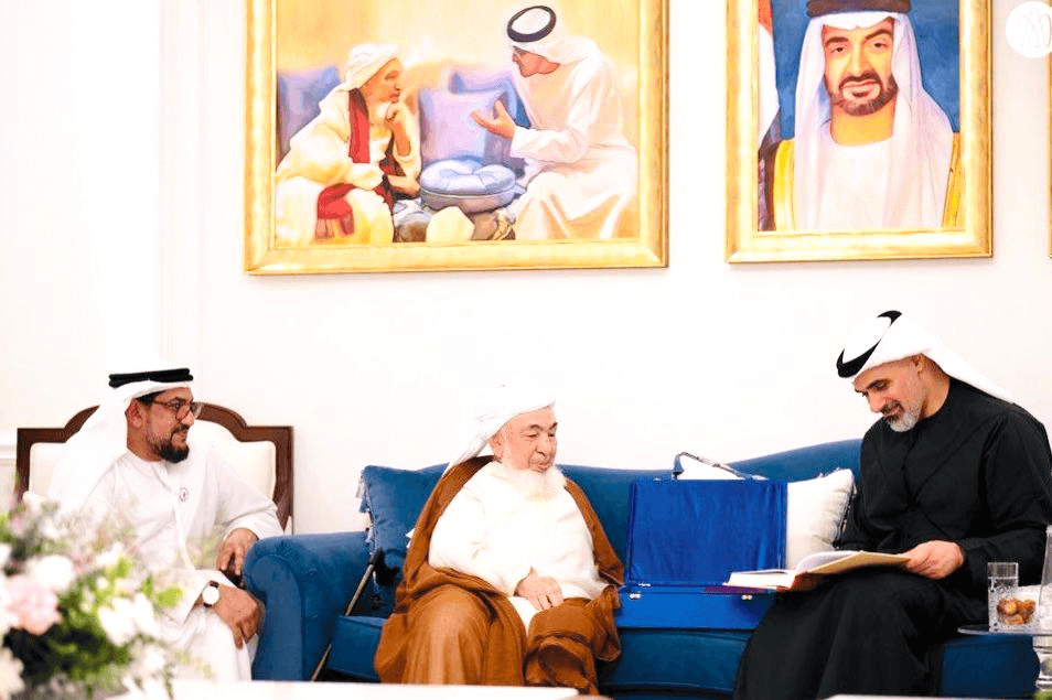 بالفيديو | خالد بن محمد بن زايد في بيت الحكمة.. زيارة خاصة لابن بية