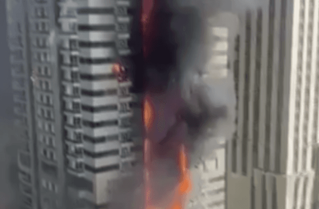 حريق برج في دبي بالفيديو يثير ضجة.. والسلطات توضح الحقيقة