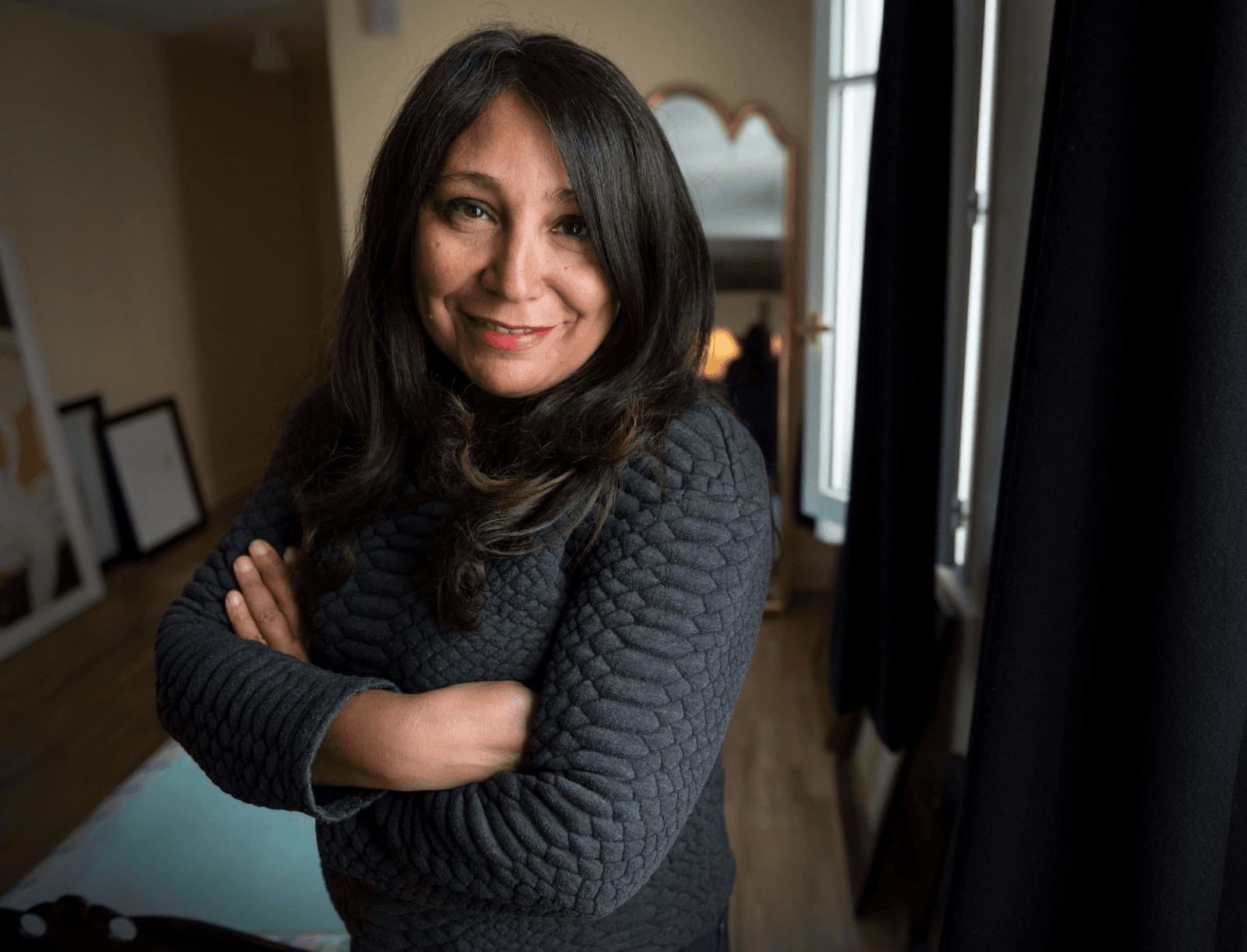 نساء خلف الكاميرا.. حين تعيد المرأة كتابة الزمن بعدسة السينما