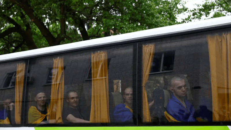 أكبر صفقة تبادل أسرى منذ بداية الحرب.. أوكرانيا وروسيا تتحركان “الأسبوع المقبل”!