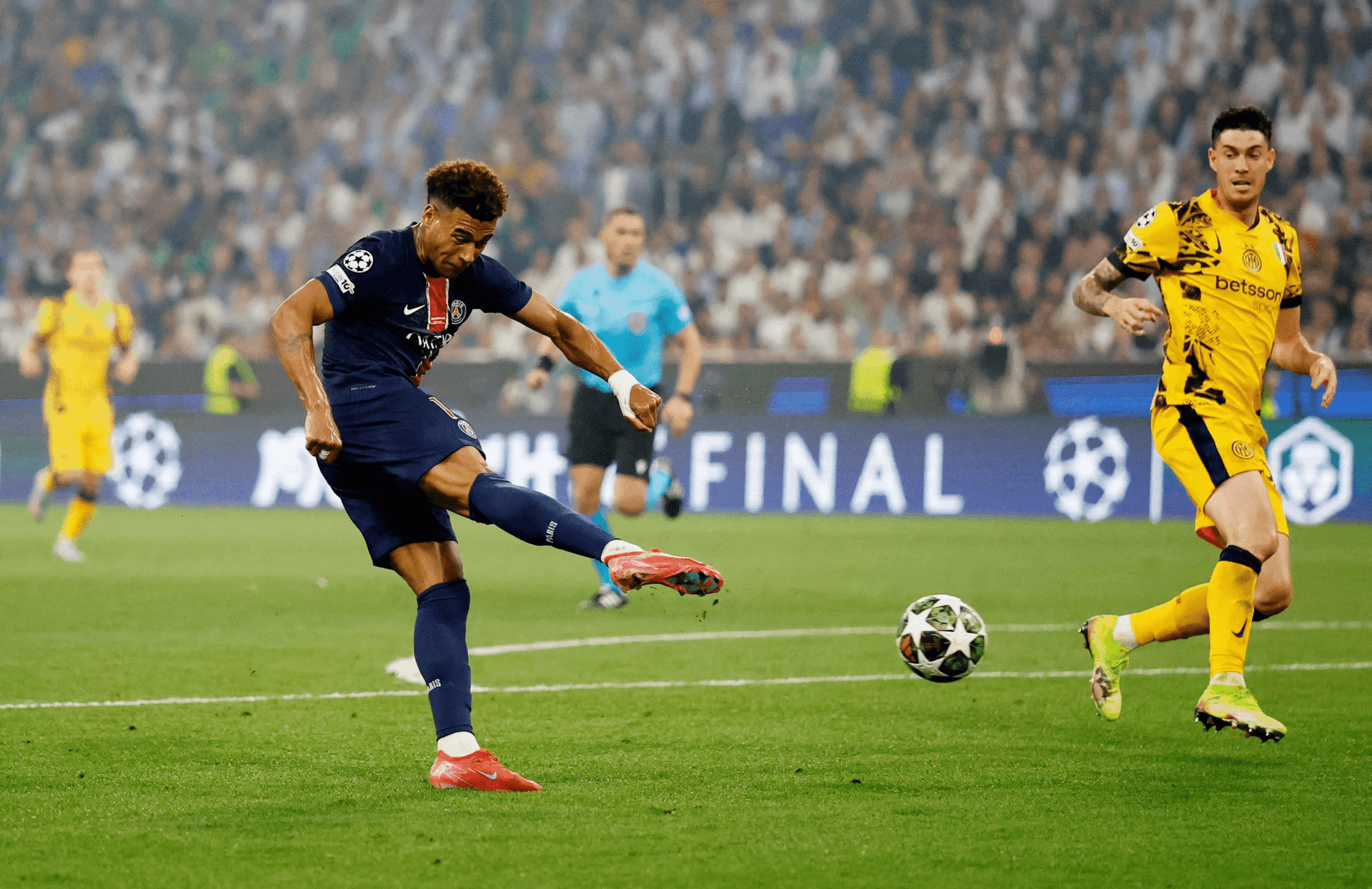 ديزير دوي.. نجم نهائي الأبطال الذي كاد يعتزل طفلاً وألهمه نيمار!