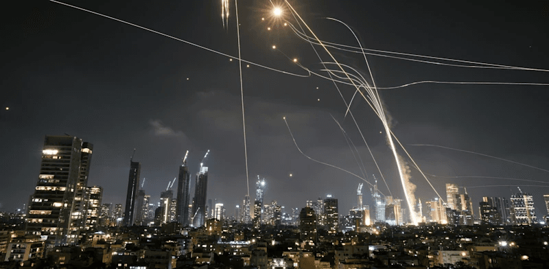 “غلوبس”: إسرائيل تنزف ماليًا.. تكلفة اعتراض الصواريخ الإيرانية جنونية