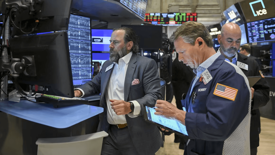 حرب بنوك الاستثمار تشتعل في باريس: لازارد وروتشيلد في مواجهة عمالقة وول ستريت!