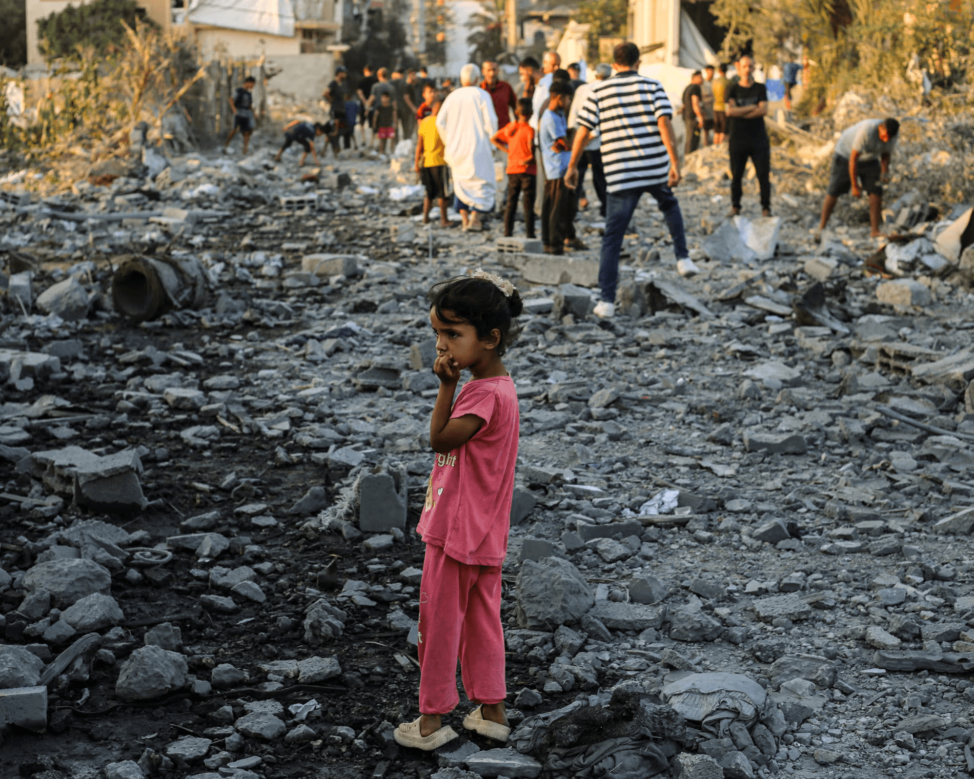 شاهد بالفيديو: مجزرة في حي الرمال تقتل 60 وسط أزمة إنسانية