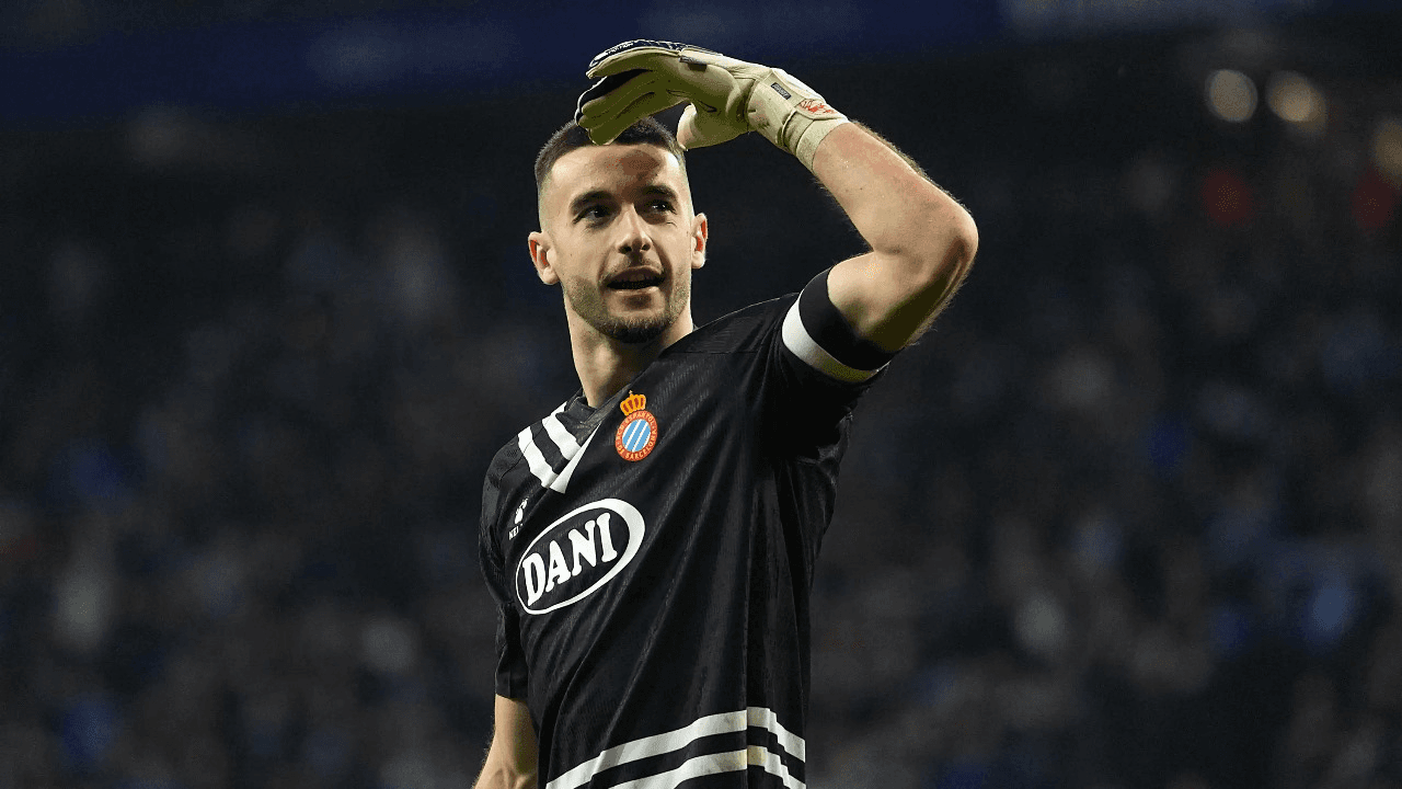 صدمة في برشلونة.. شتيجن يُفشل أولى صفقات الصيف!