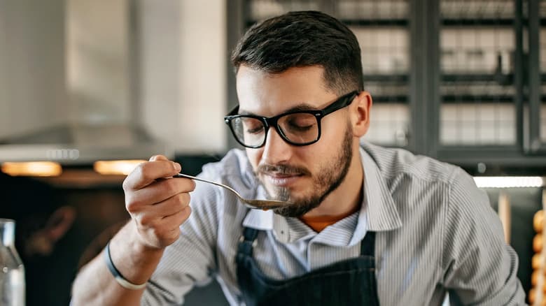 كيف تخدع جسدك قبل الأكل لتفقد الوزن؟.. حيلة الشم السحرية