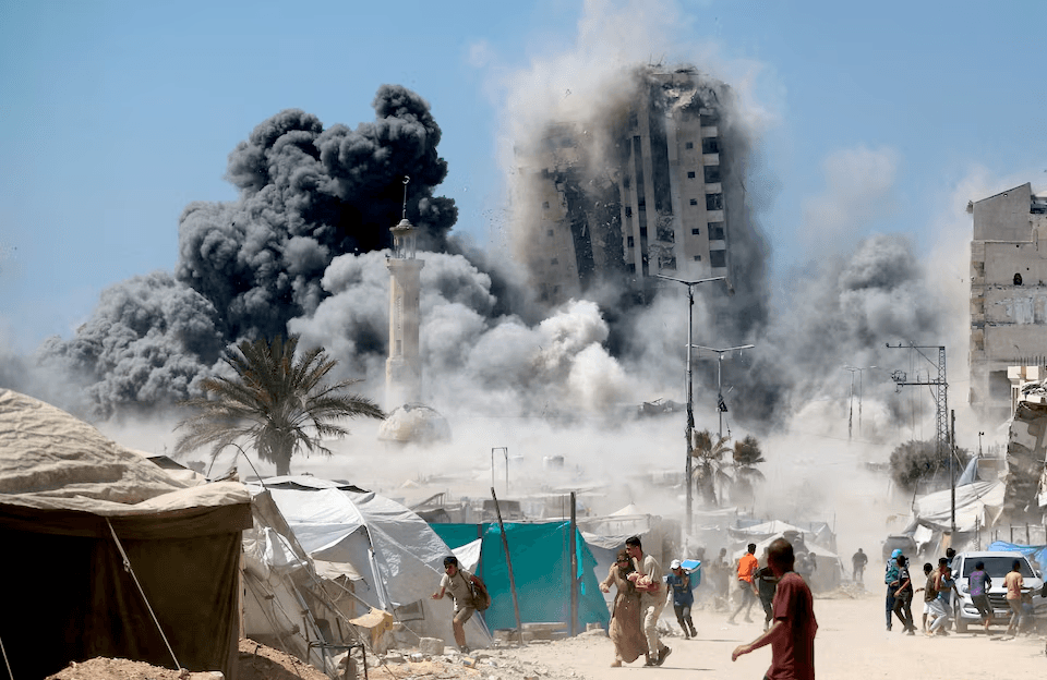 غزة تحت الأنقاض: حملة هدم إسرائيلية تثير مخاوف من تهجير دائم