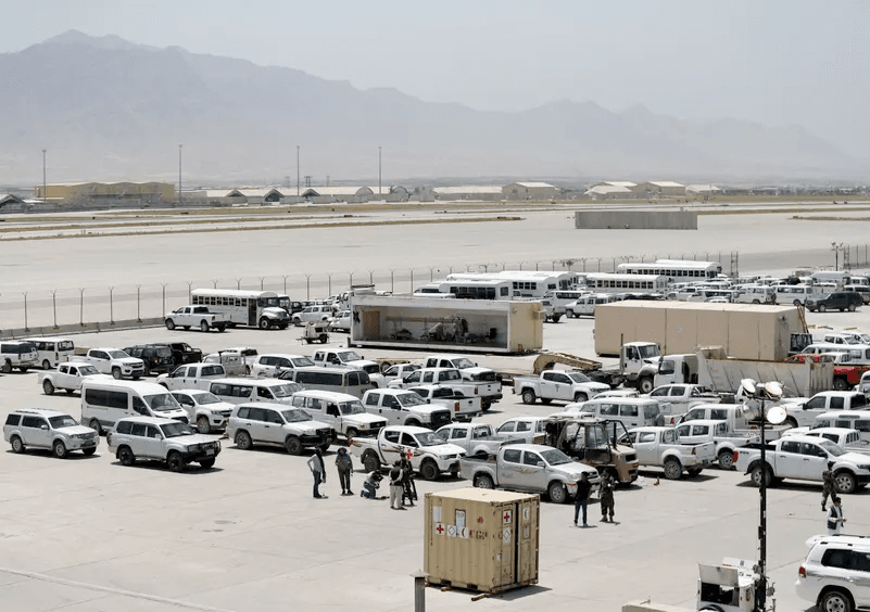 هل تتحول قاعدة باغرام إلى شرارة صراع جديد بين واشنطن وطالبان؟