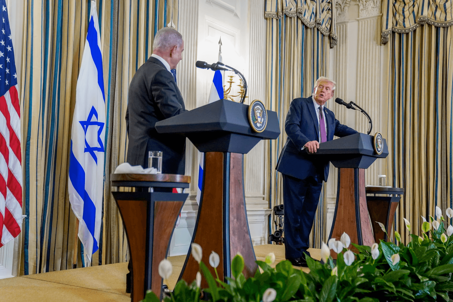 خطة ترامب للسلام في غزة: ترحيب دولي واسع يقابله تشكك فلسطيني عميق