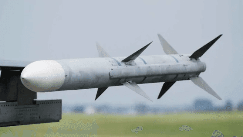 فاينانشال تايمز: تكنولوجيا إماراتية-صينية تثير قلق واشنطن