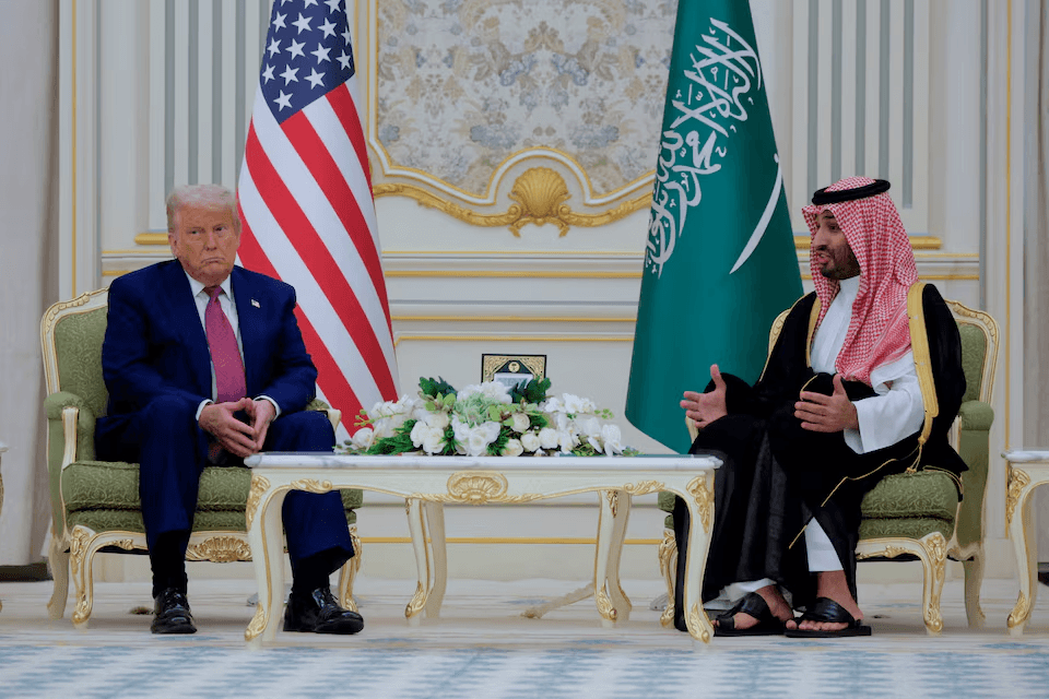 رجل في الأخبار.. ولي عهد السعودية يعود للأضواء العالمية بزيارة واشنطن