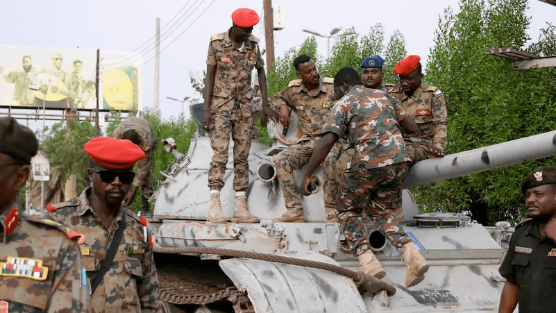 الجيش السوداني يتقدم غرب الأبيض ويهاجم الدعم السريع