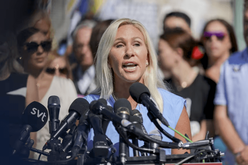 إبستين يطيح بترامب: مارغوري تايلور جرين تستقيل من الكونغرس