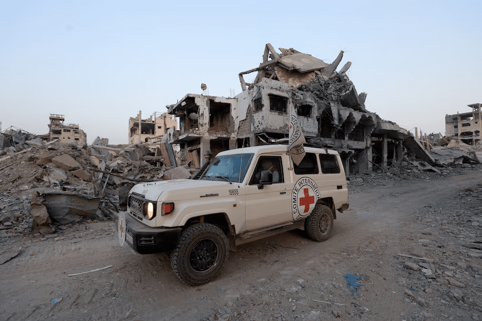 إسرائيل تتسلم رفات رهينة من قطاع غزة