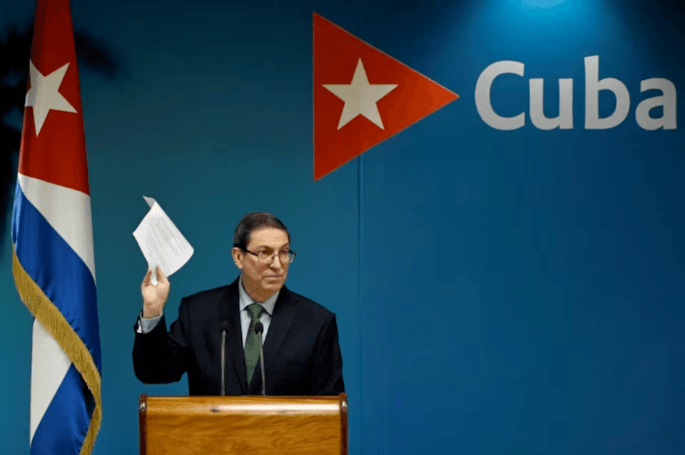 كوبا تتهم أميركا بالسعي للإطاحة بحكومة فنزويلا بالقوة