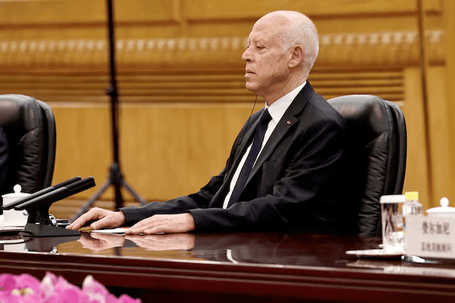 سعيّد يستدعي سفير الاتحاد الأوروبي بسبب لقائه باتحاد الشغل