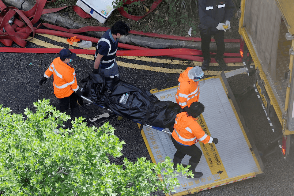 ارتفاع ضحايا حريق الأبراج السكنية في هونج كونج إلى 128