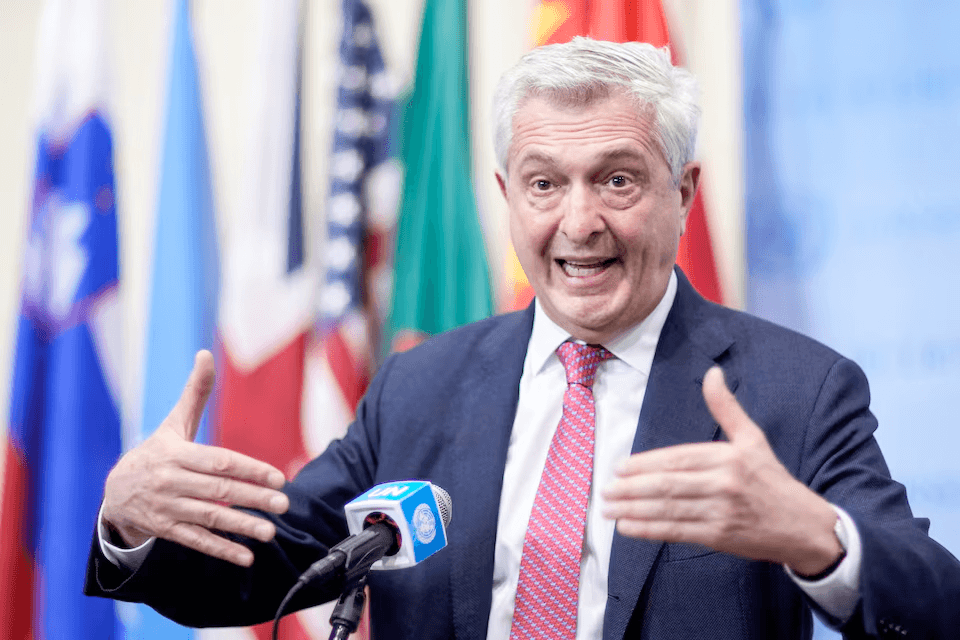 تراجع دعم المانحين يعرقل عودة السوريين بعد الحرب