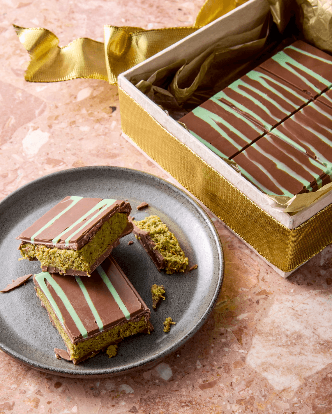 وصفة لوح شوكولاتة دبي المثالي: طريقة التحضير خطوة بخطوة