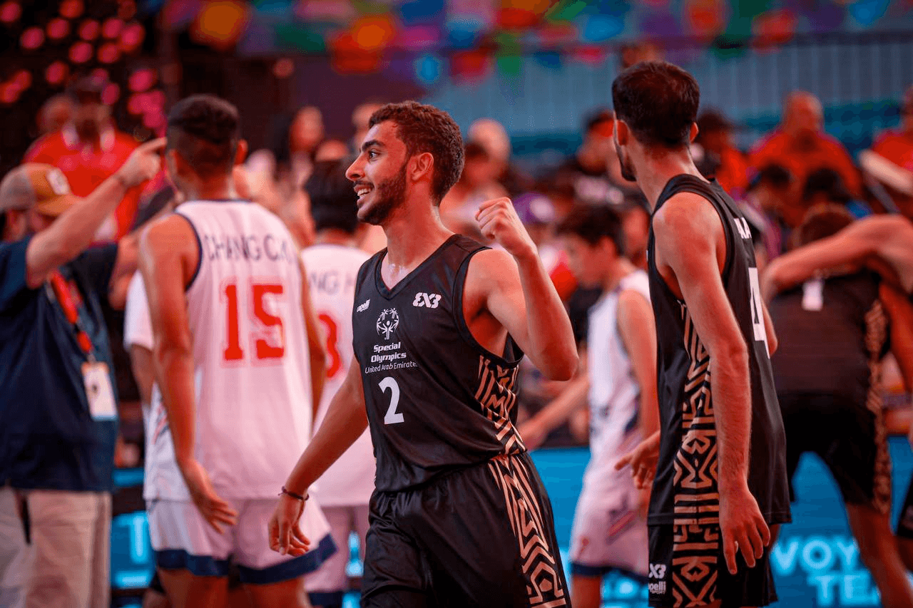 فريق الأولمبياد الخاص الإماراتي يتوج بذهبية كأس العالم لكرة السلة الموحدة 3×3
