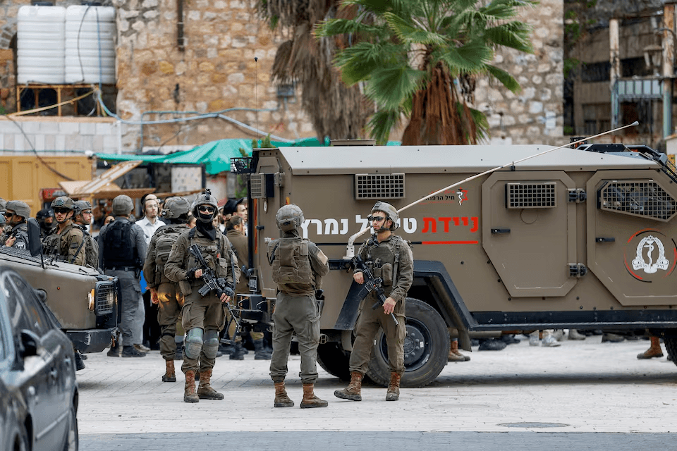 مقتل شابين فلسطينيين برصاص الجيش الإسرائيلي في الخليل وجنين