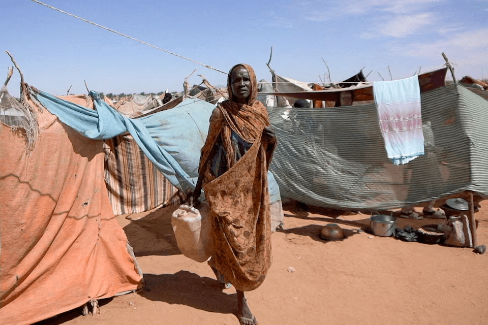 للعام الثالث.. السودان أخطر أزمة إنسانية في العالم وسط أكبر موجة نزوح تاريخية