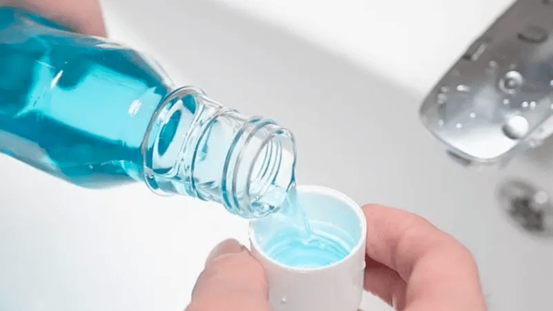 دراسات تحذر: الاستخدام المنتظم لغسول الفم قد يرفع ضغط الدم