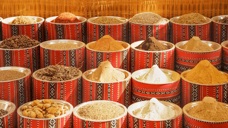 فوائد الزعفران: اكتشف ماذا يحدث لجسمك عند تناوله