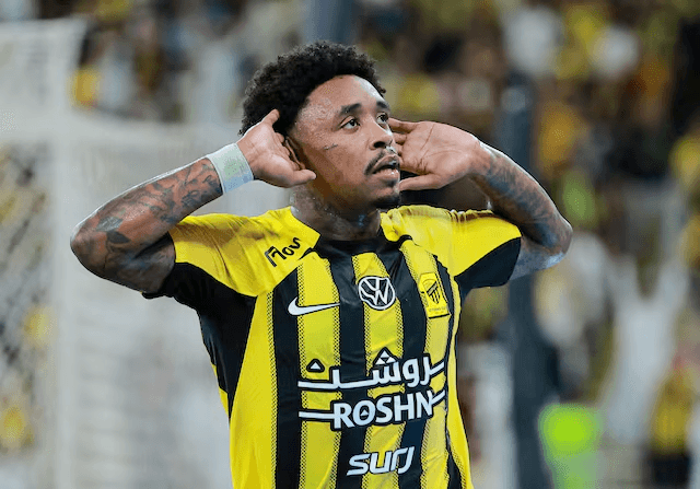 الغامدي وبرجفاين يقودان صحوة الاتحاد والكرة تعاند بنزيمة في الفوز على الشباب