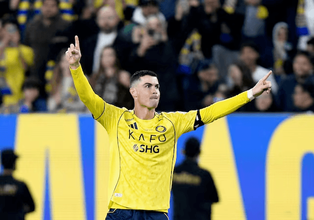 رونالدو يسعى لتحقيق هدفه الألف مع النصر